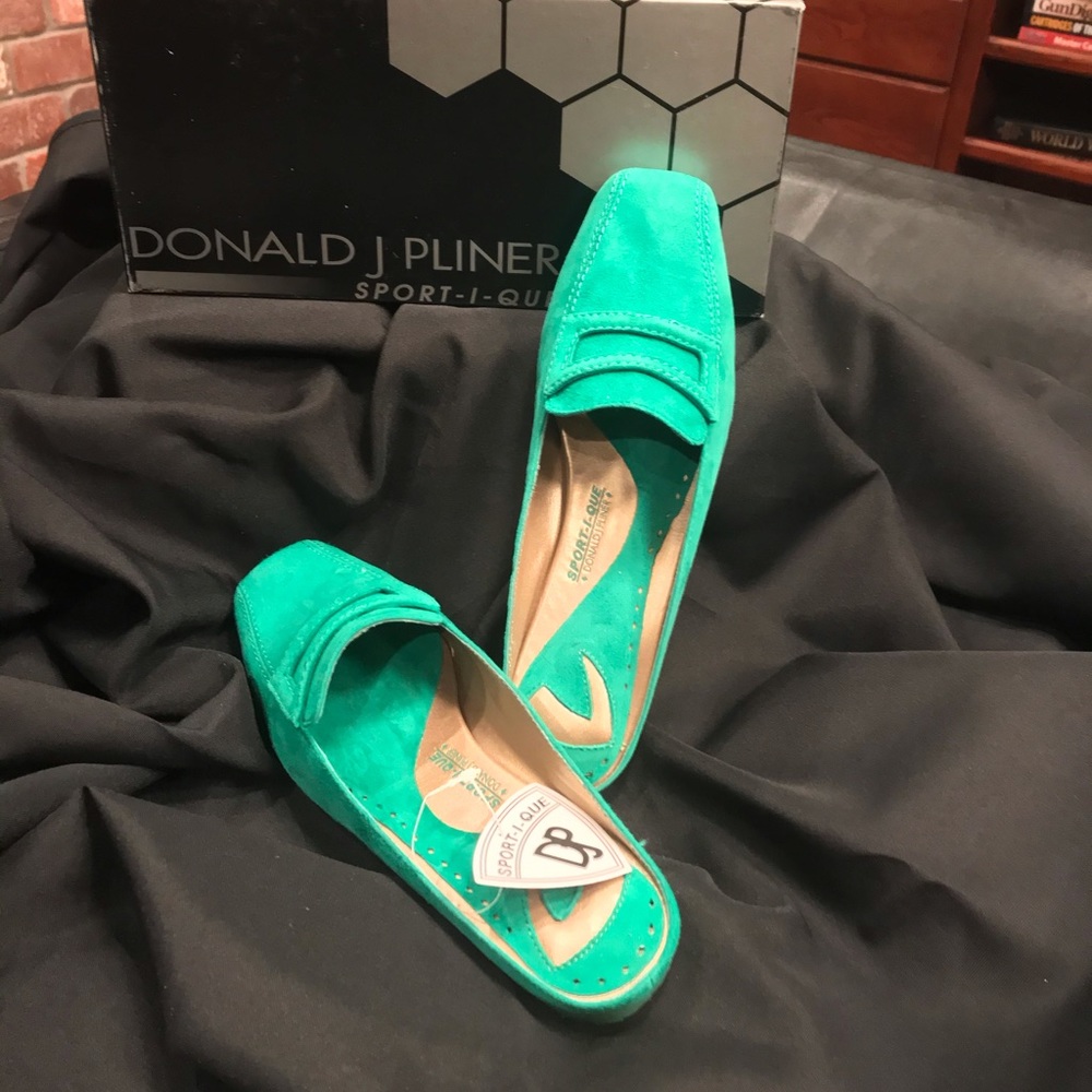 Donald J. Pliner Mules
